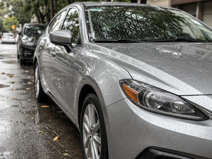 ¿Qué color de auto disimula mejor las manchas y rayones?